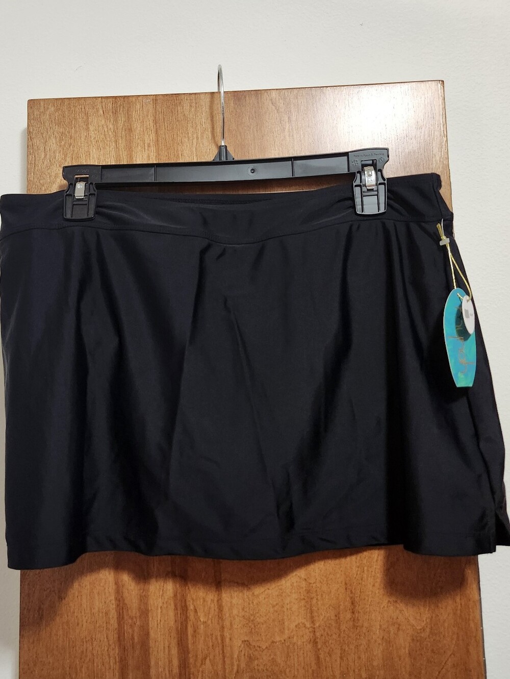 NWT Mynah Size L Black Swim Skirt